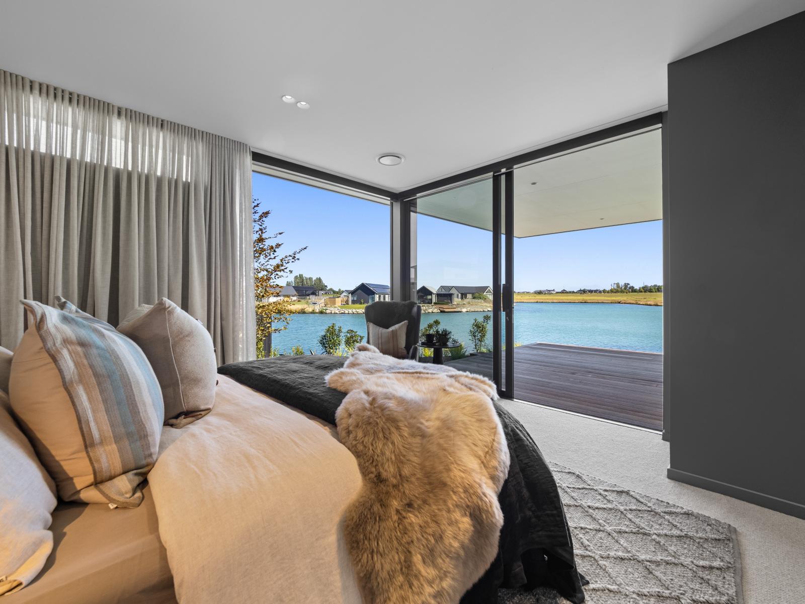 25 Bridgewater Quay, Lake Hood