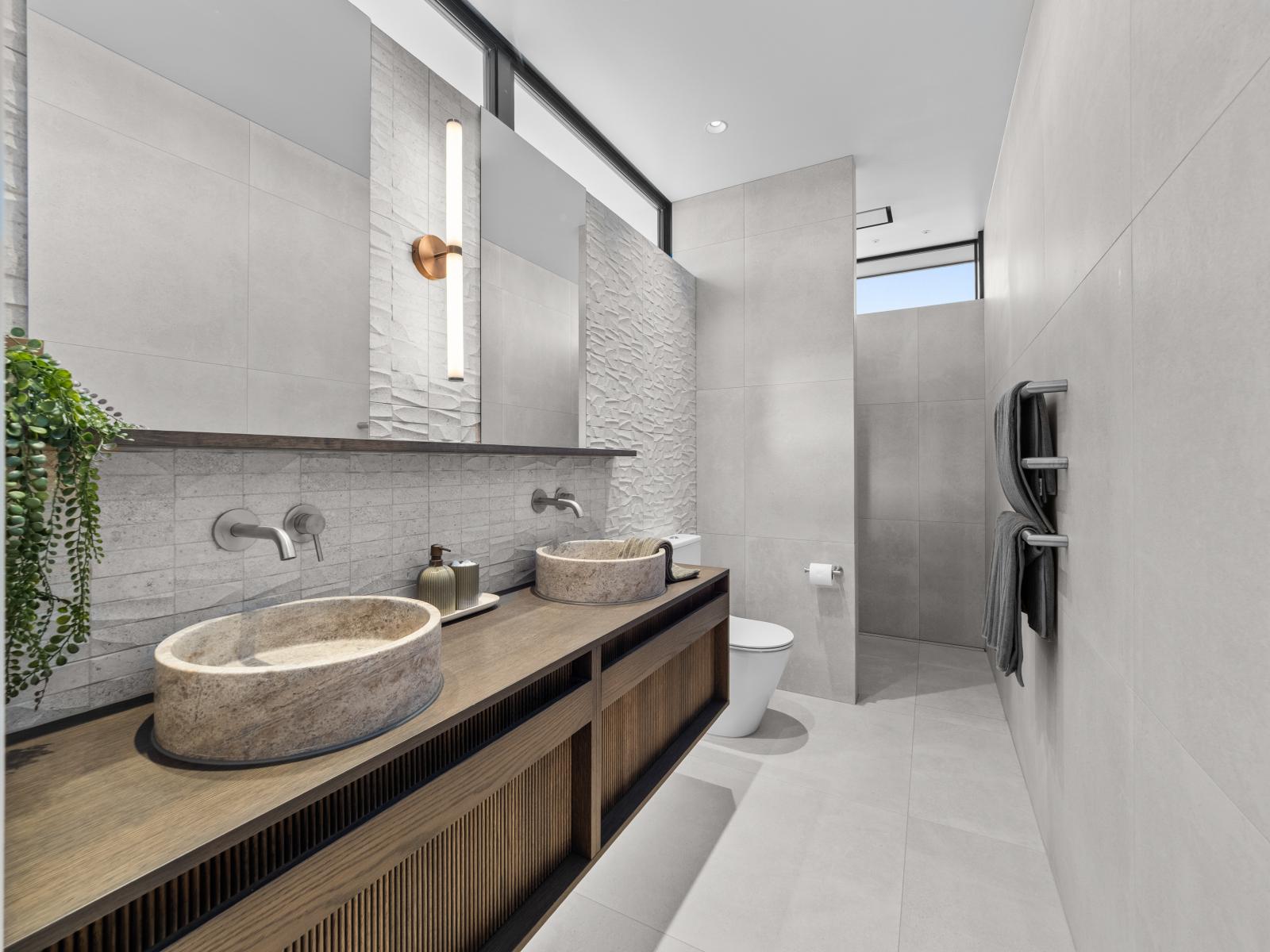 25 Bridgewater Quay, Lake Hood