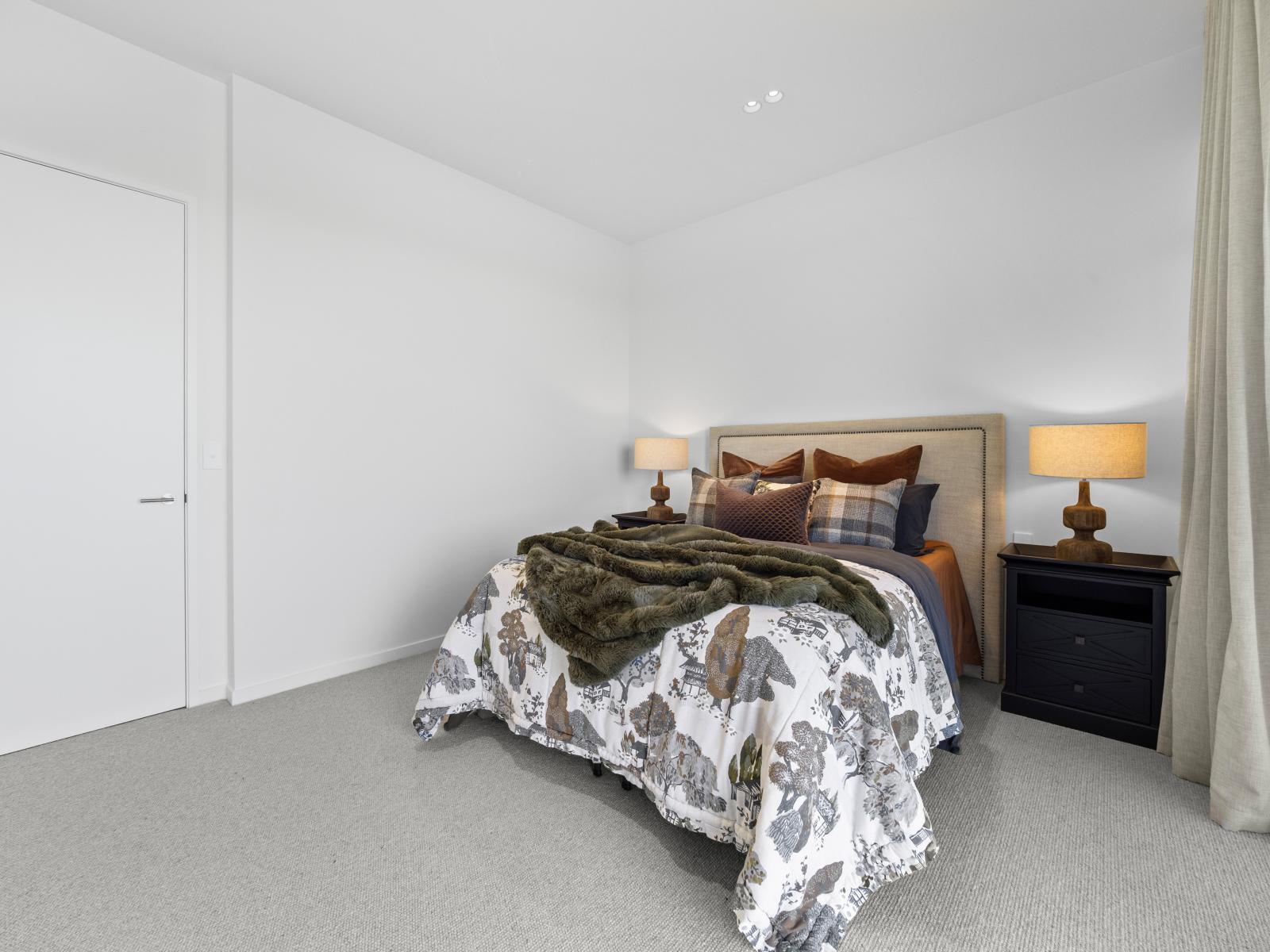 25 Bridgewater Quay, Lake Hood