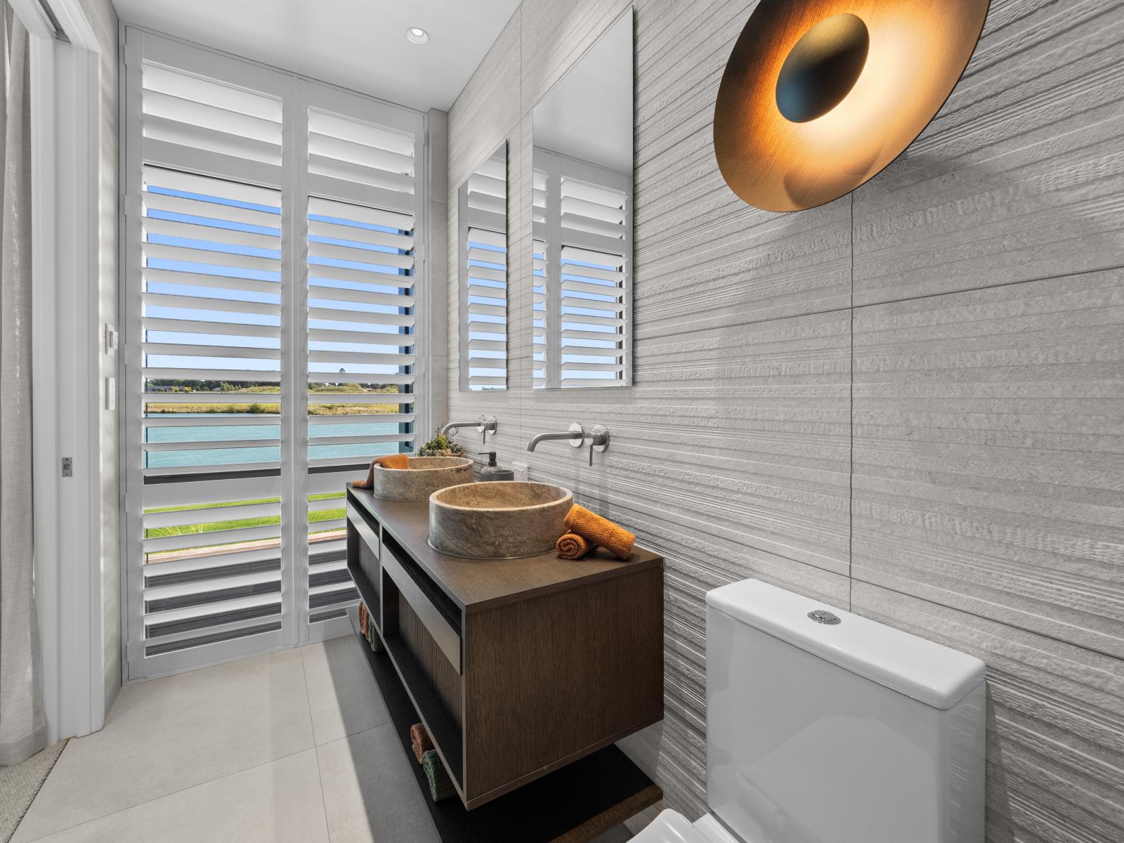 25 Bridgewater Quay, Lake Hood