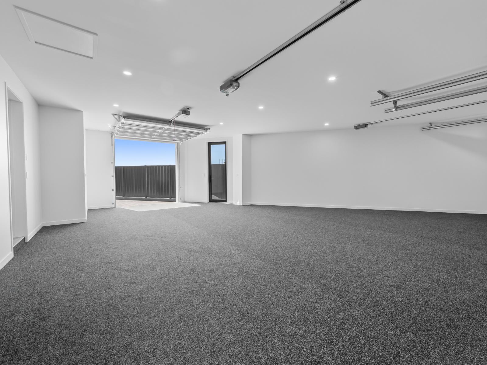 25 Bridgewater Quay, Lake Hood