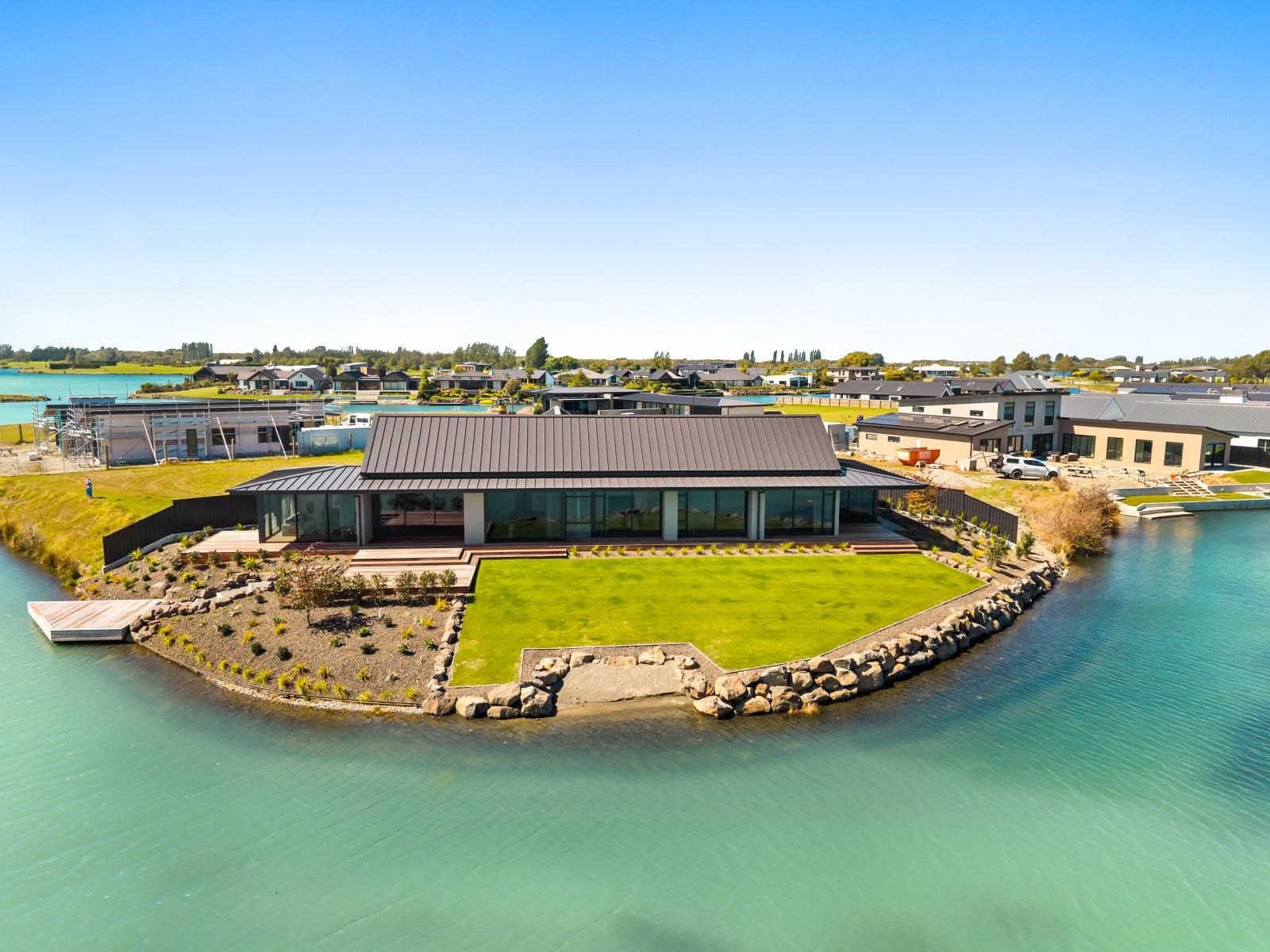 25 Bridgewater Quay, Lake Hood