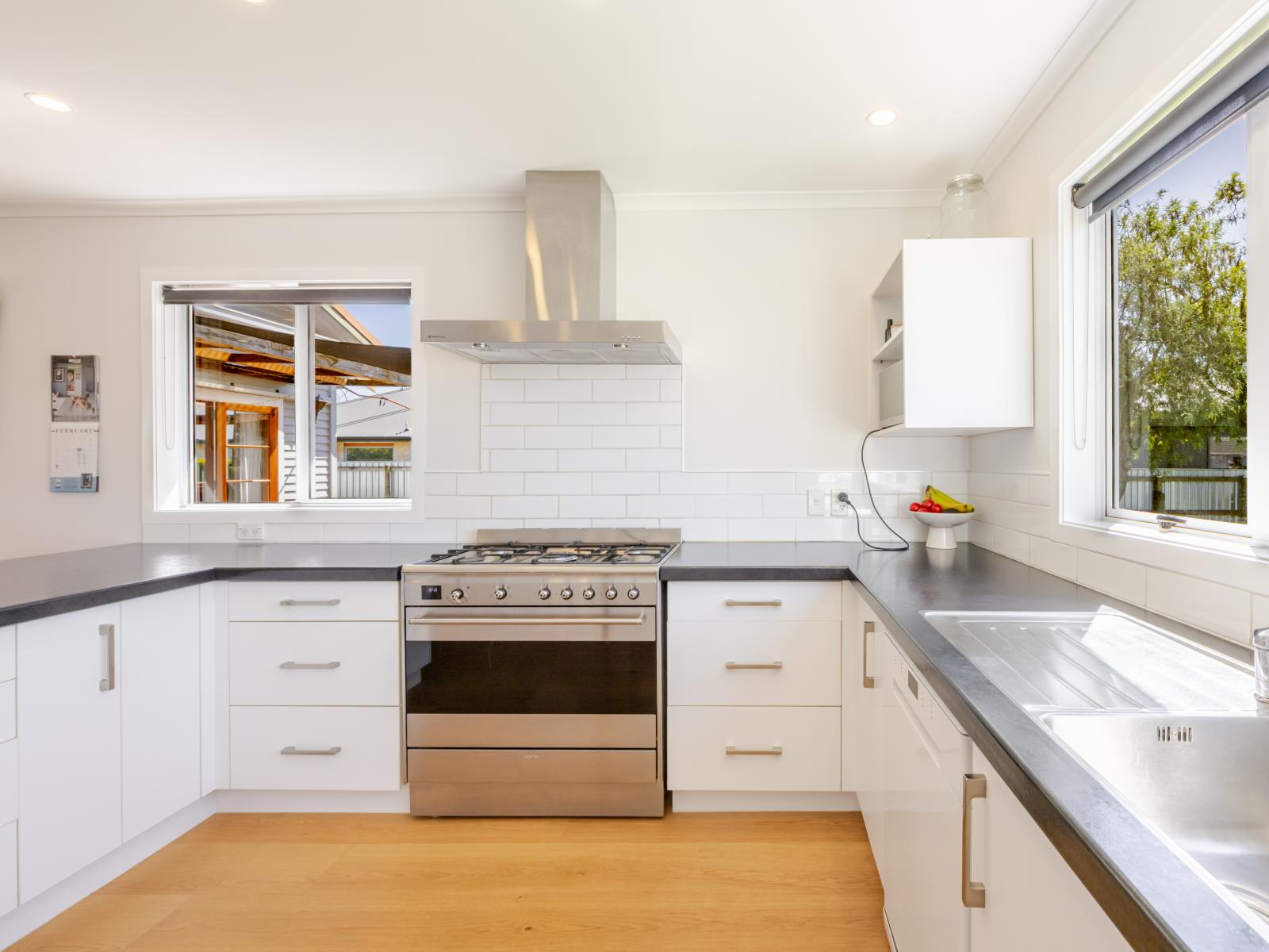 14 Holyrood Terrace, Waipukurau