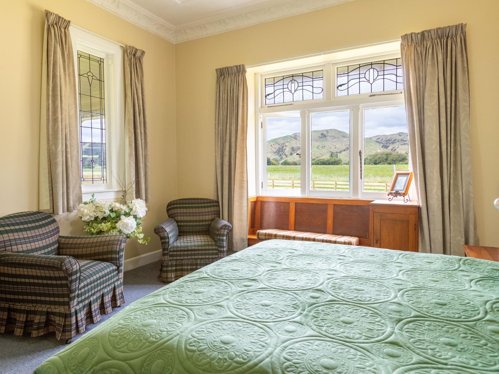 211 River Road, Kumeroa