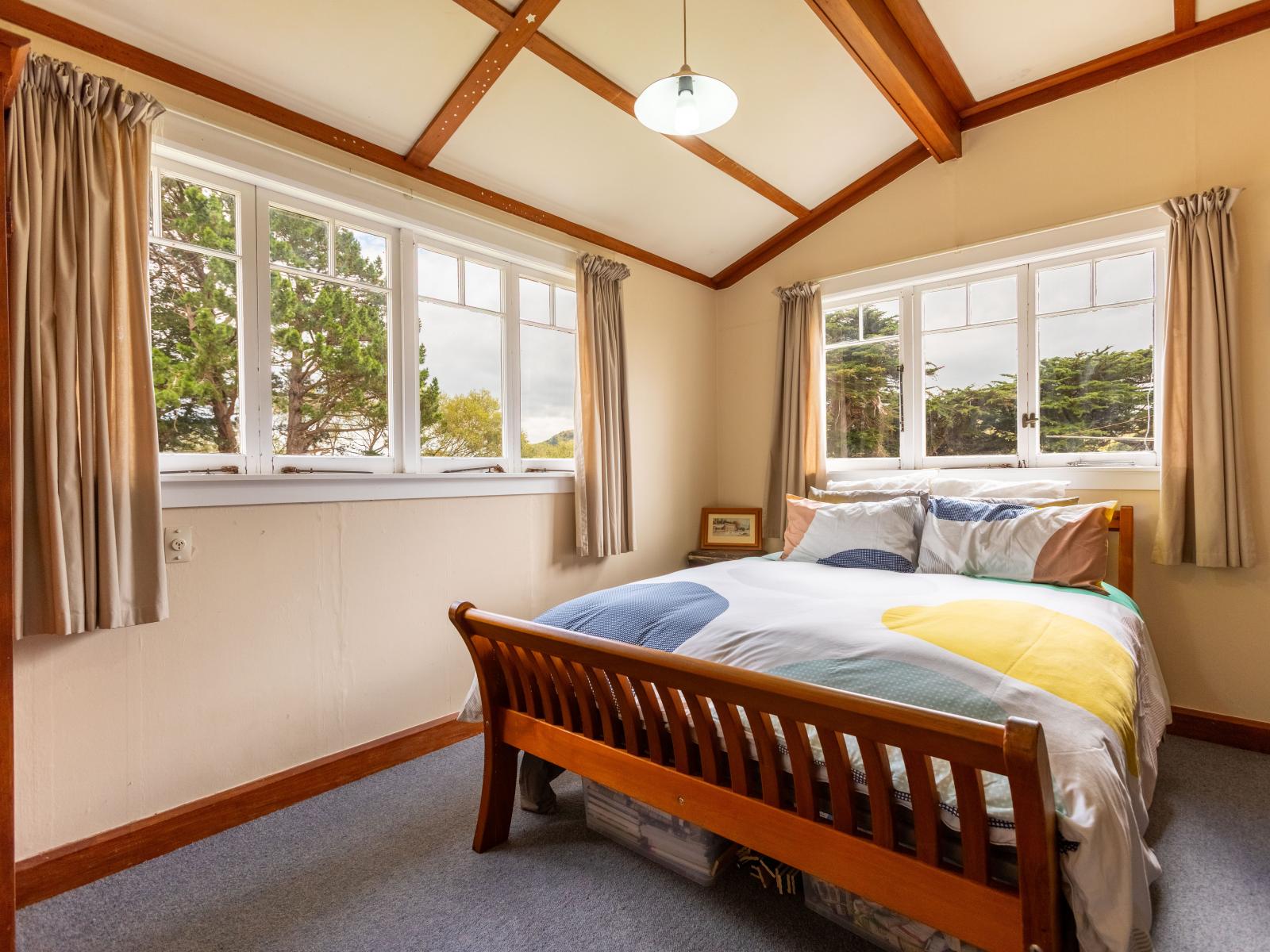 211 River Road, Kumeroa