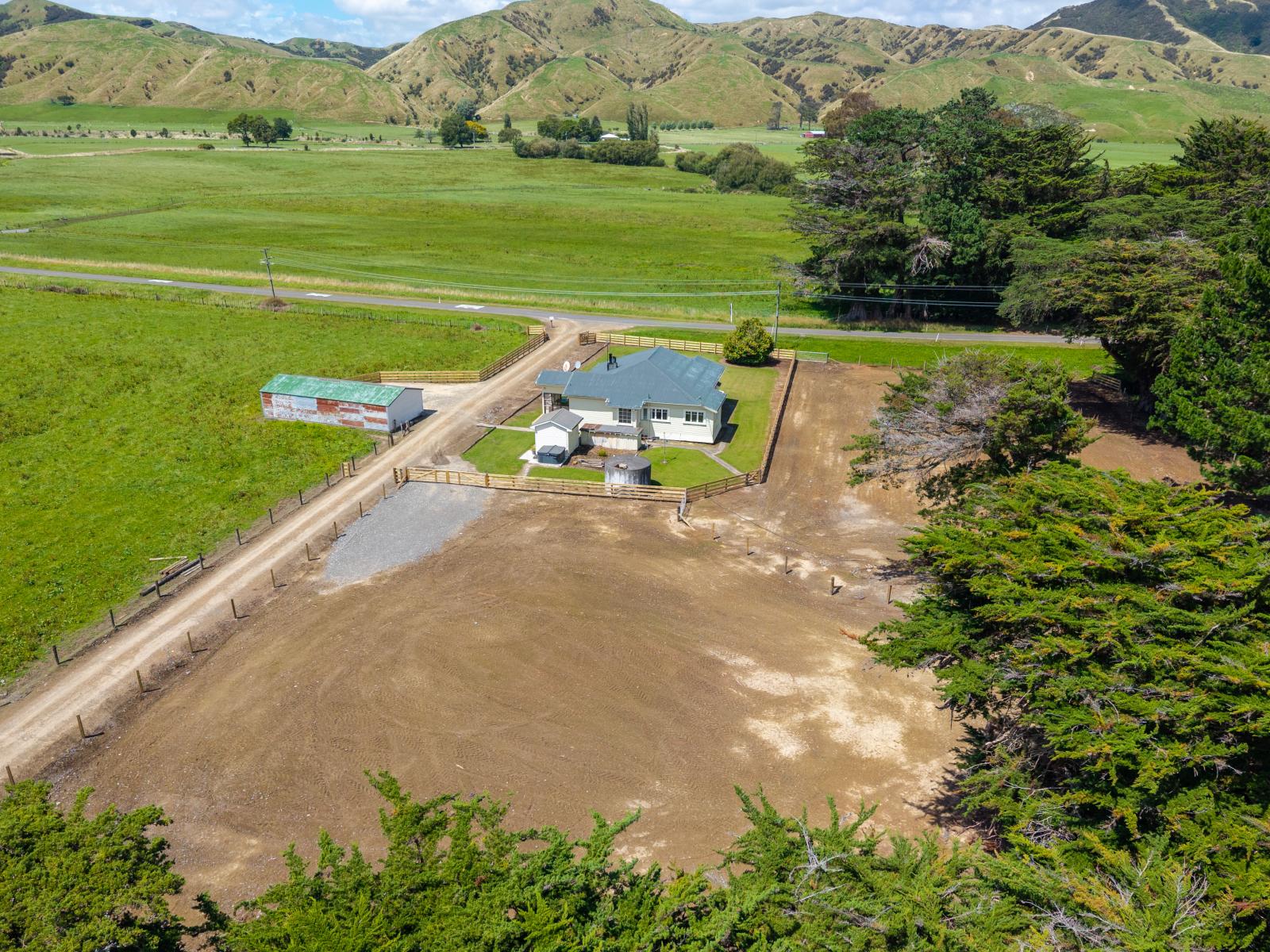 211 River Road, Kumeroa