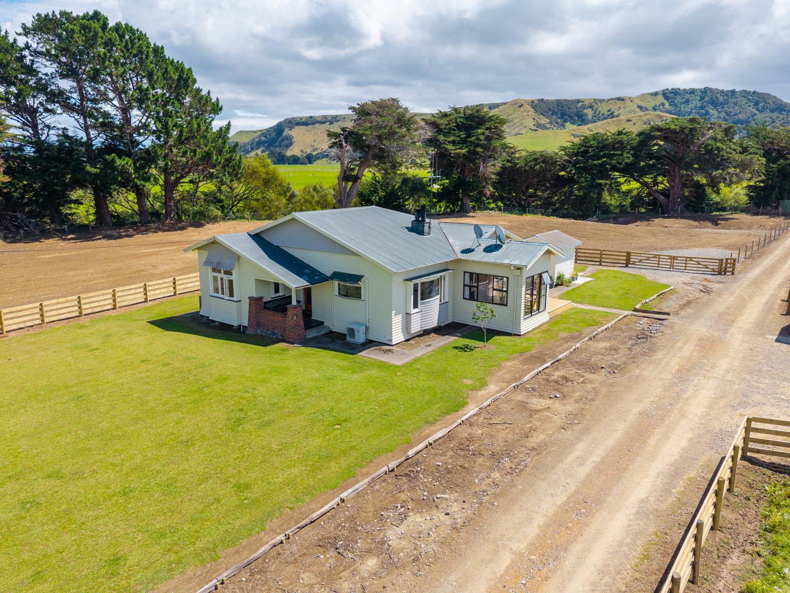 211 River Road, Kumeroa