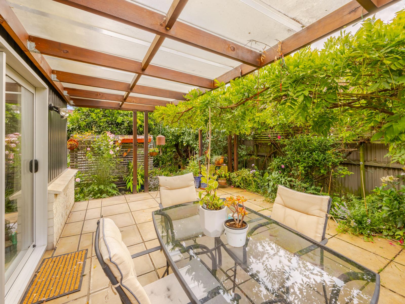 2 Nicholas Street, Taradale