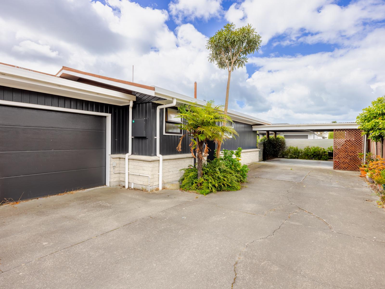 2 Nicholas Street, Taradale