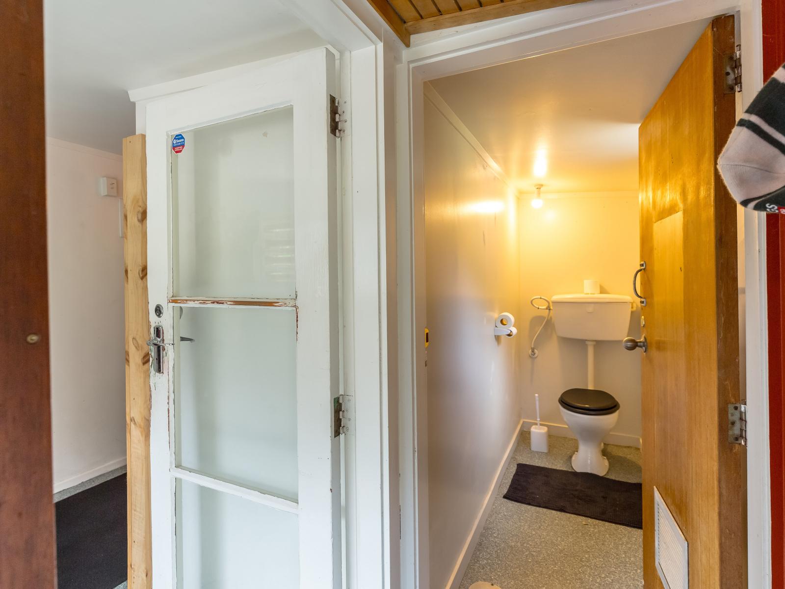 451 Tora Farm Settlement Road, Tora