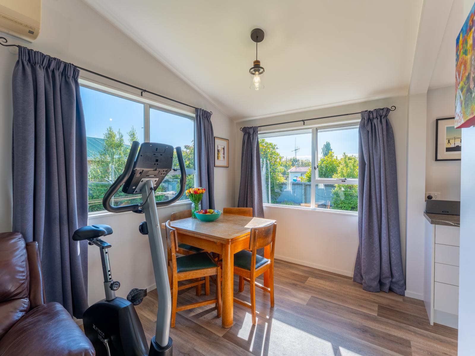 359A Church Street, West End