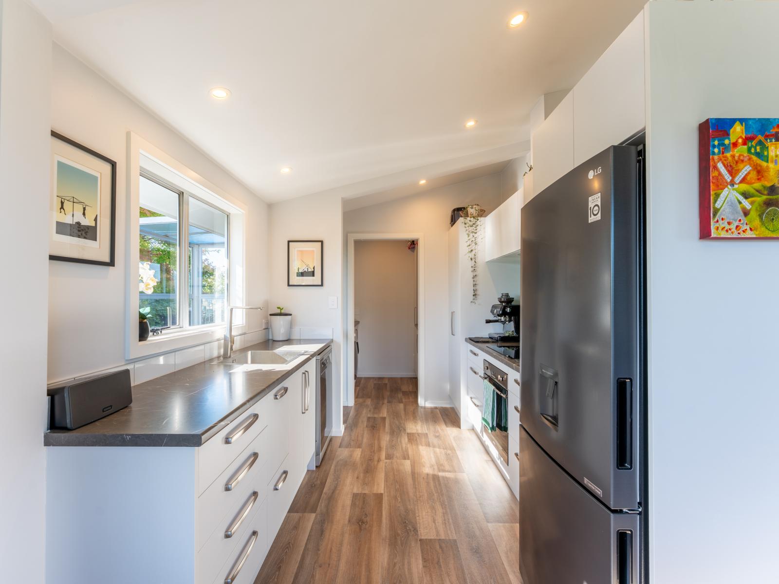 359A Church Street, West End