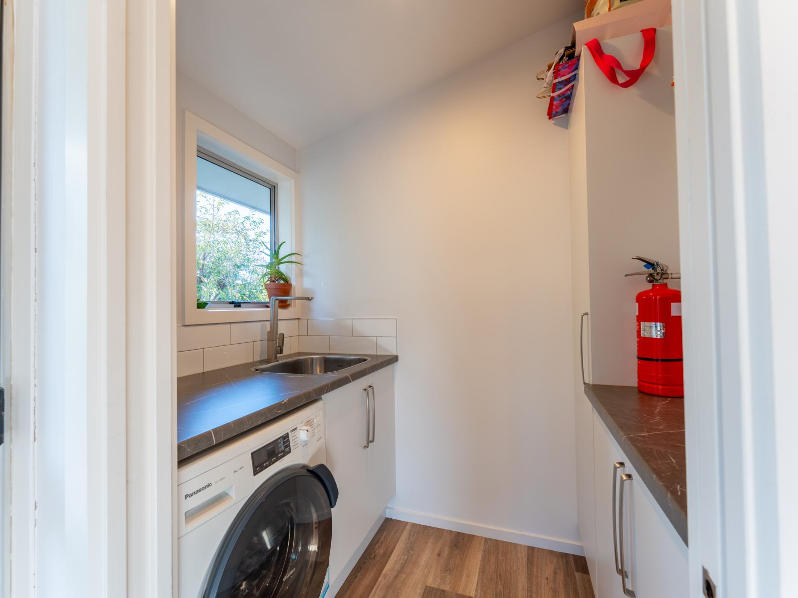 359A Church Street, West End