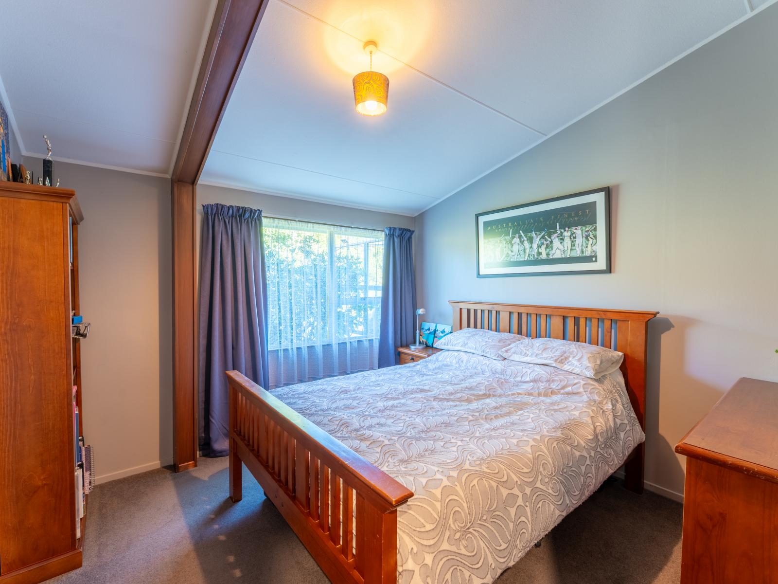 359A Church Street, West End