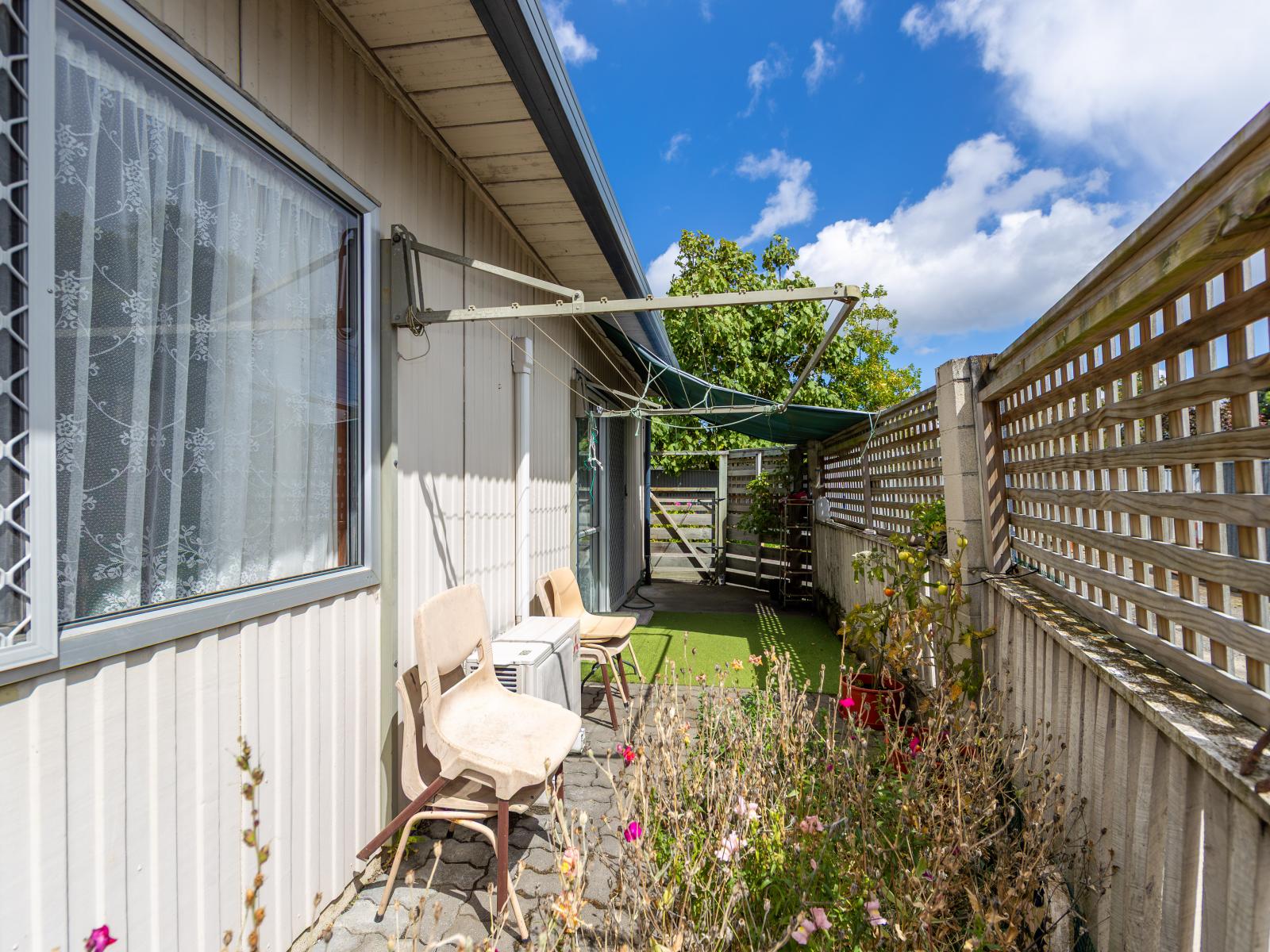 4/1009A Tomoana Road, Mahora