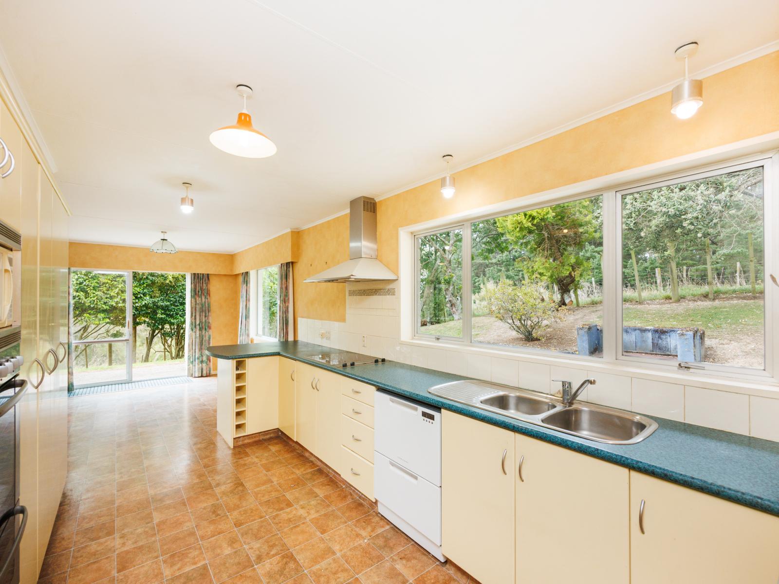 815 Reid Line East, Bunnythorpe