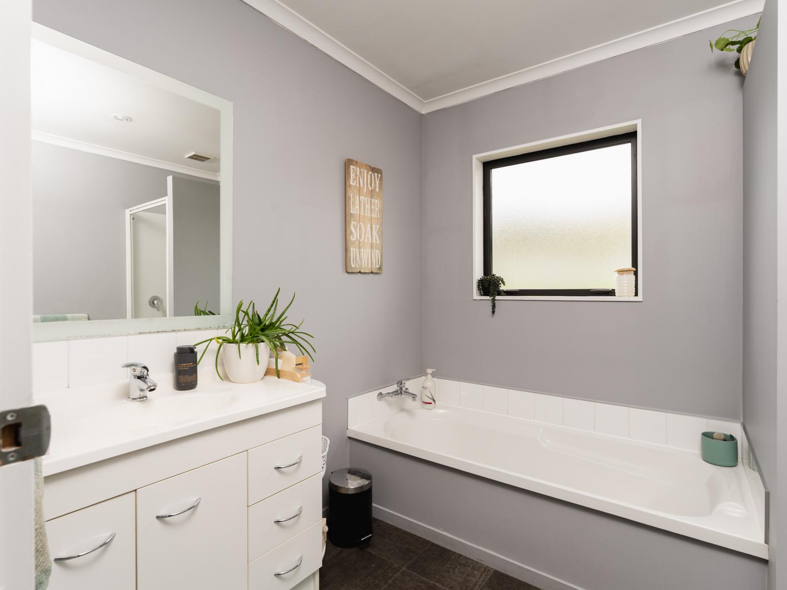 48 Douglas Street, Allanton, Mosgiel