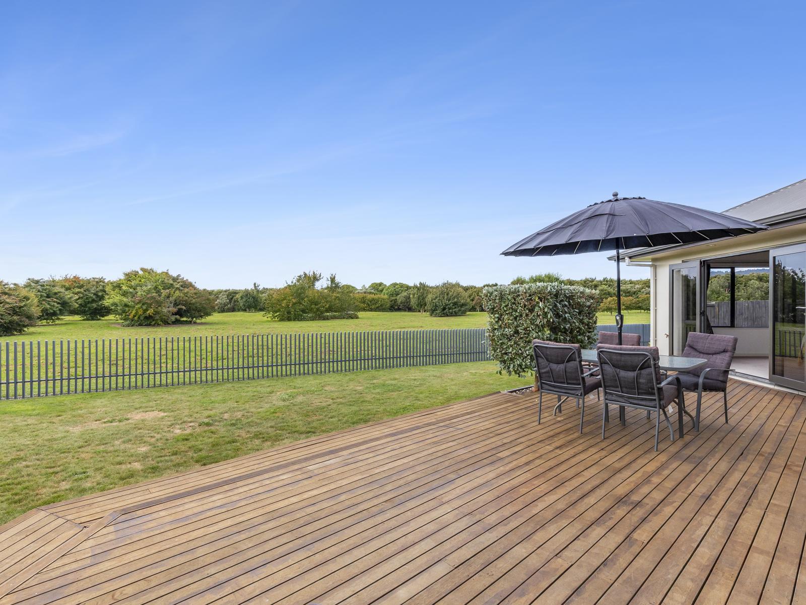 65 Oaklands Drive, Cambridge