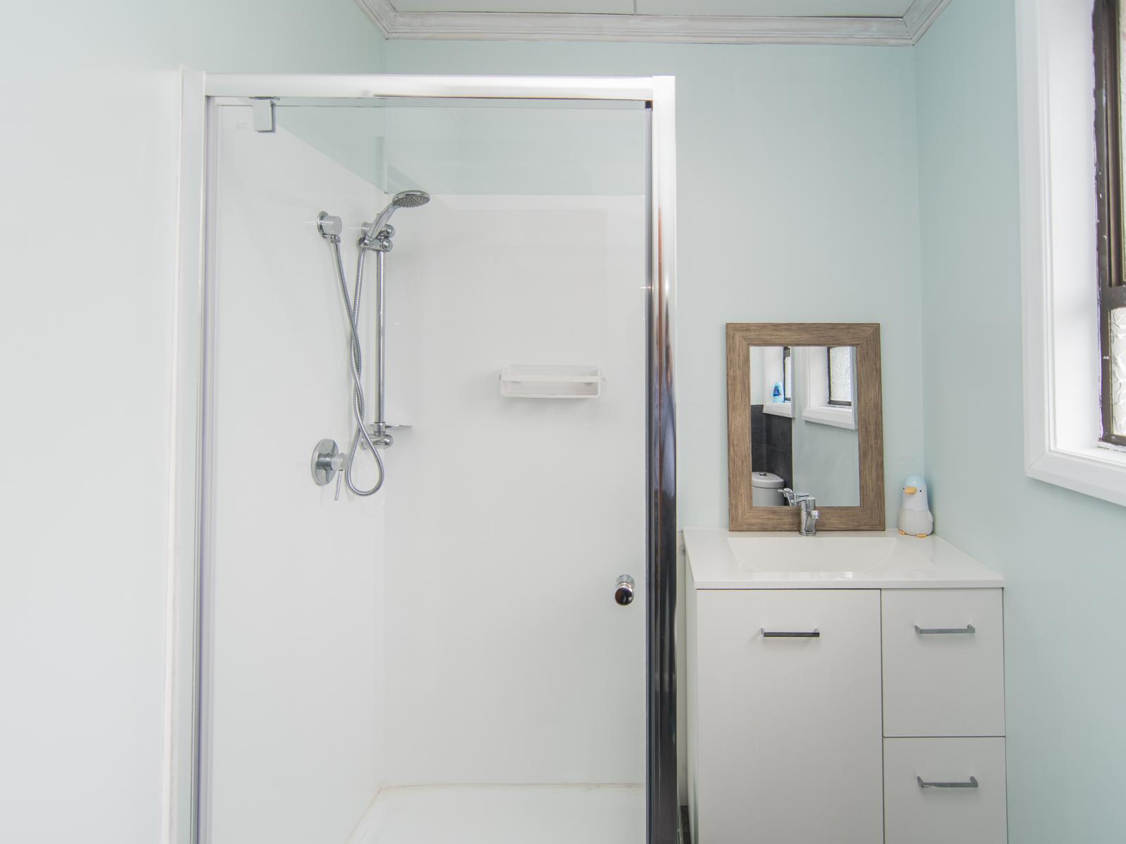 70 Old North Road, Marchwiel