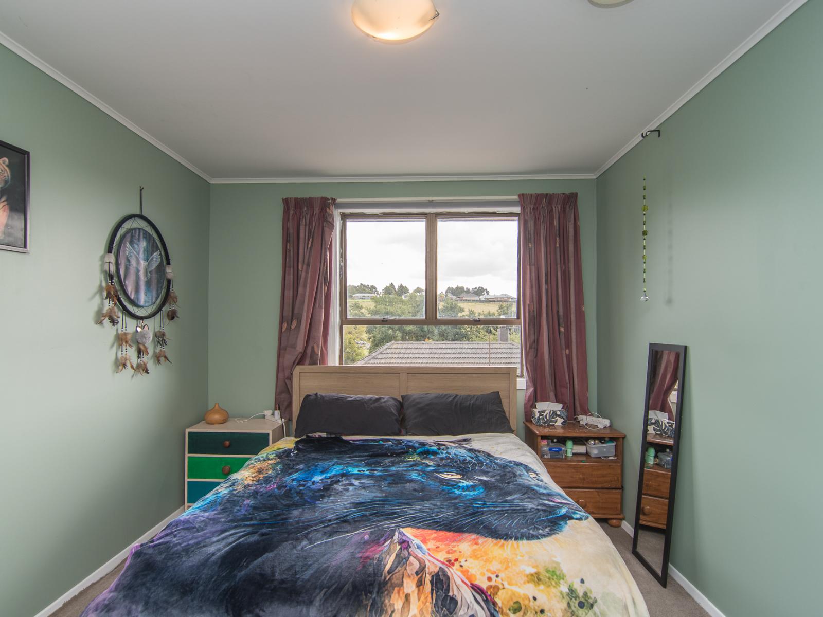 70 Old North Road, Marchwiel