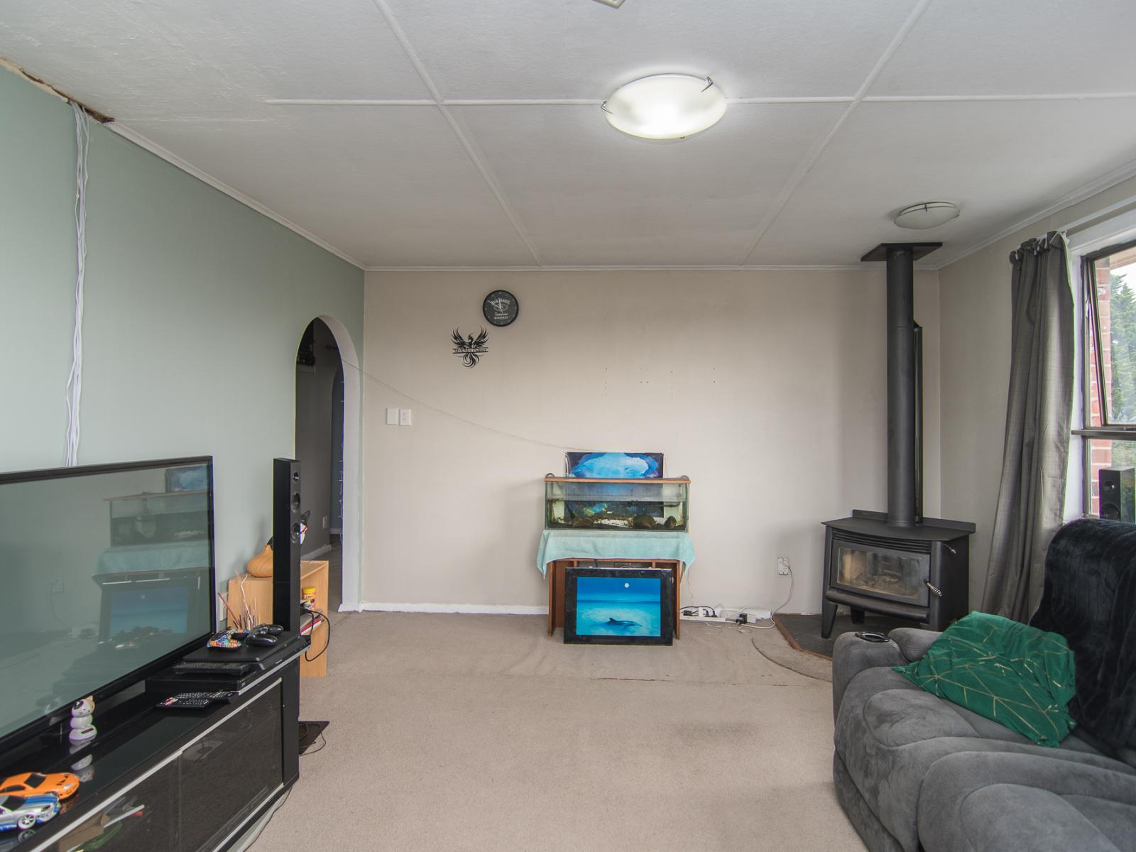 70 Old North Road, Marchwiel