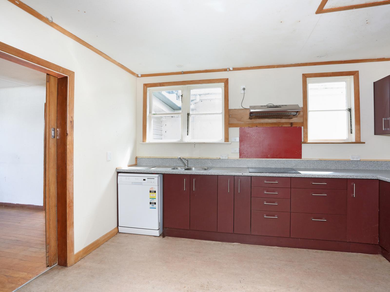 6 Station Road, Hunterville