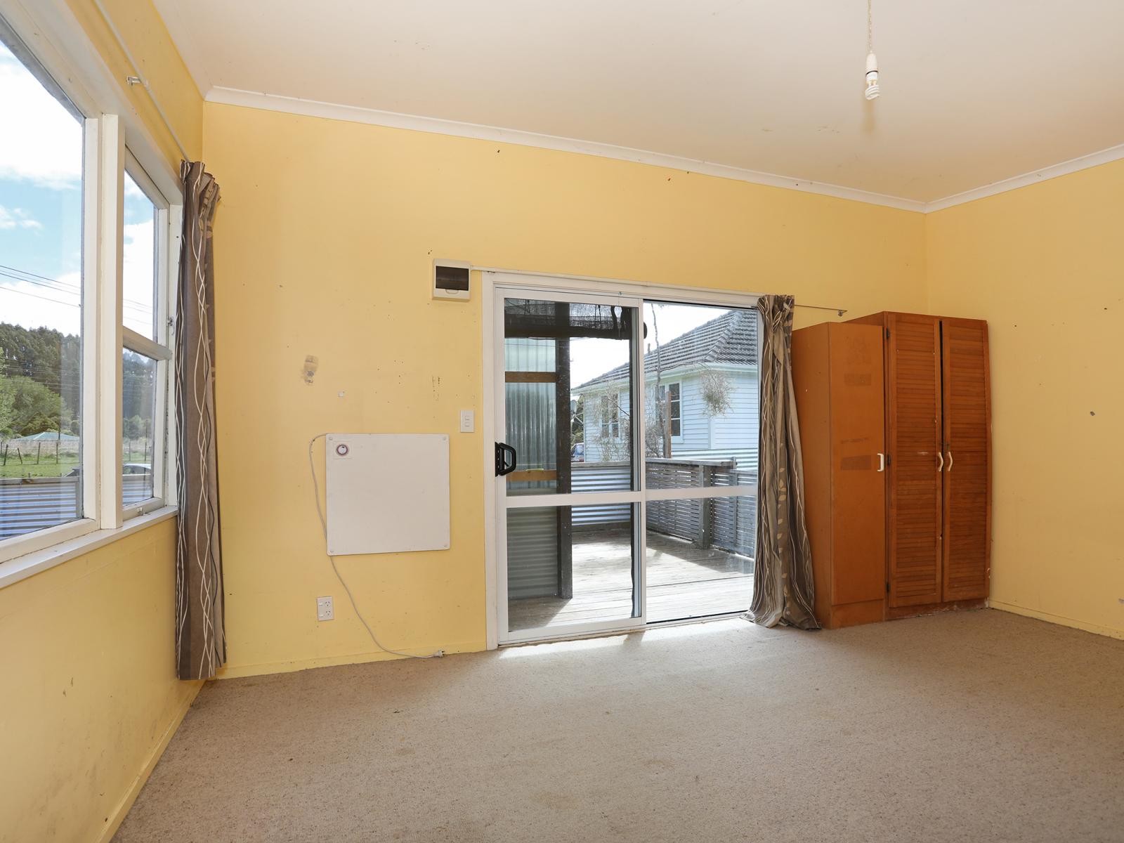 6 Station Road, Hunterville