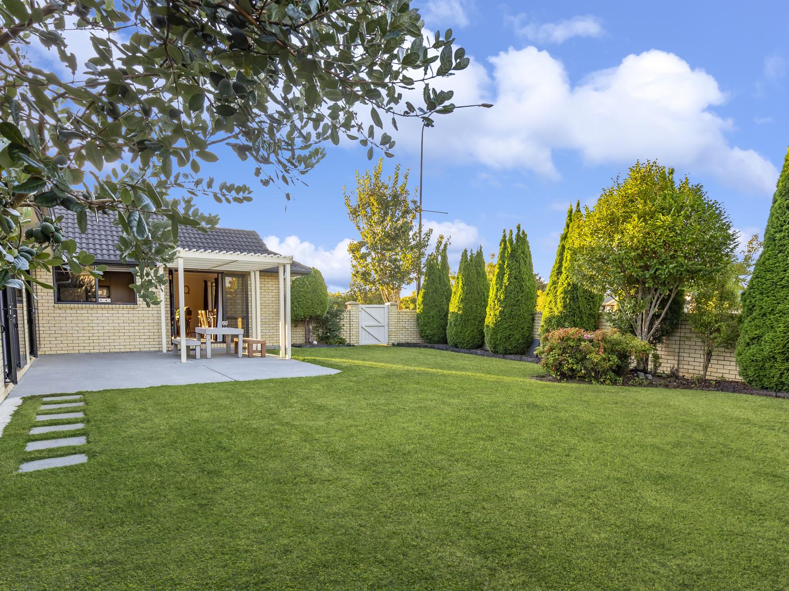 2 Cooper Crescent, Cambridge