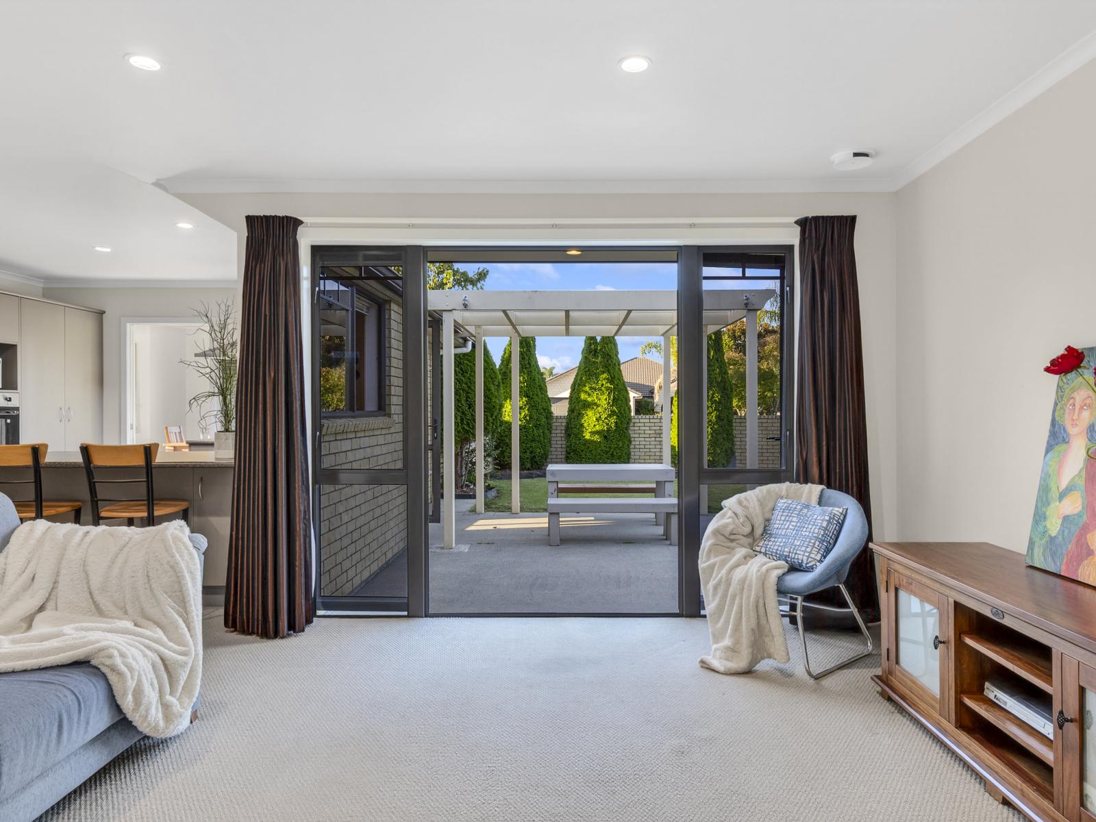 2 Cooper Crescent, Cambridge