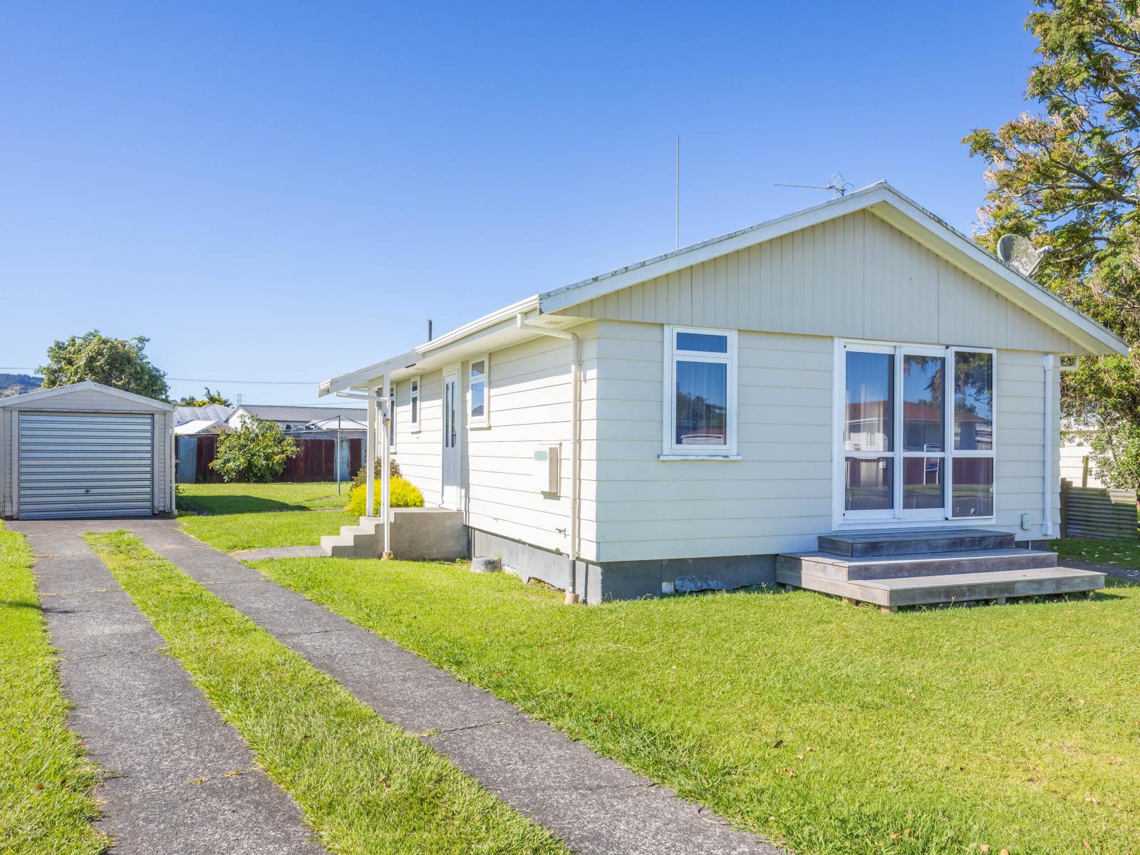 41 Baker Street, Huntly