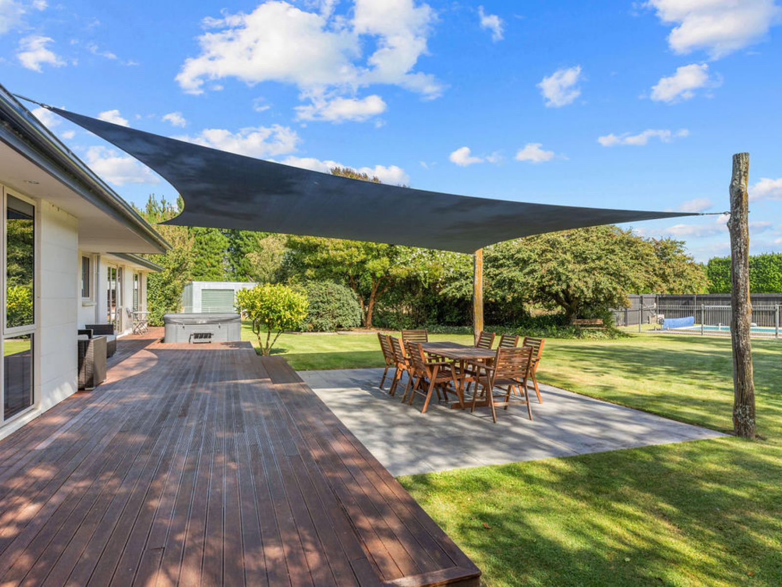 146 Chatmos Road, Willowby