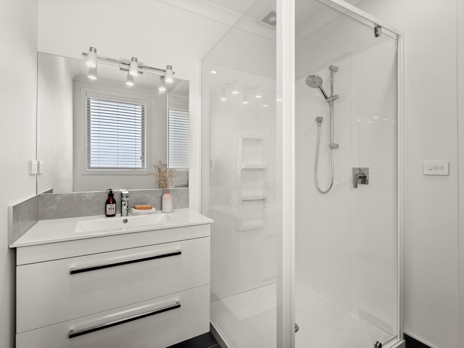 42 Lochhead Street, Mahora