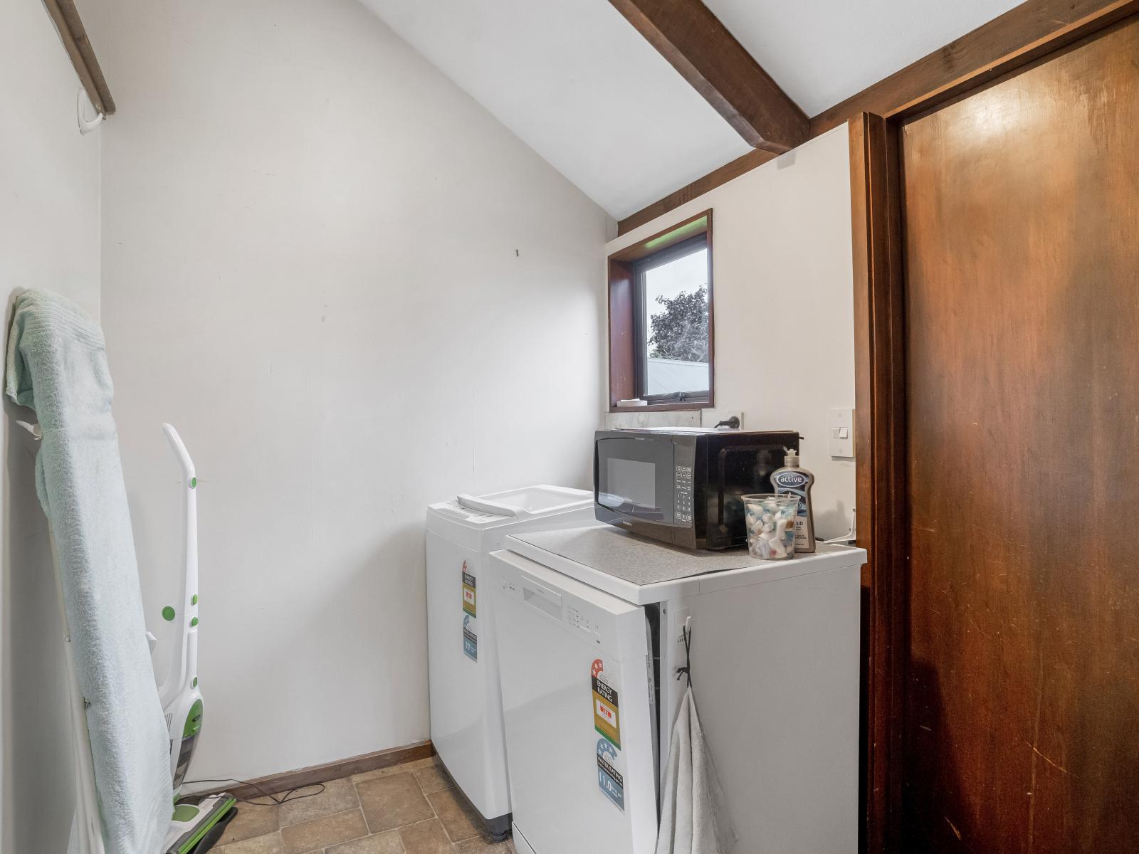 17 Niddry Crescent, Winton