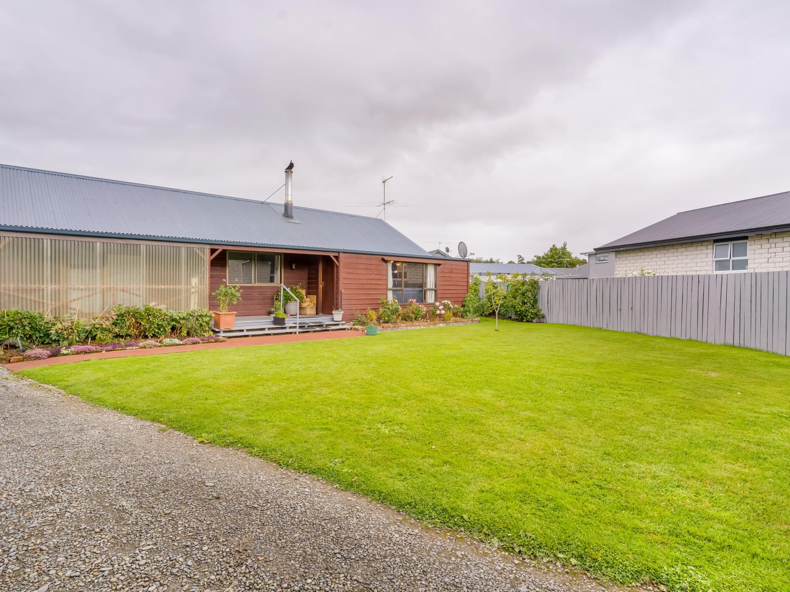 17 Niddry Crescent, Winton
