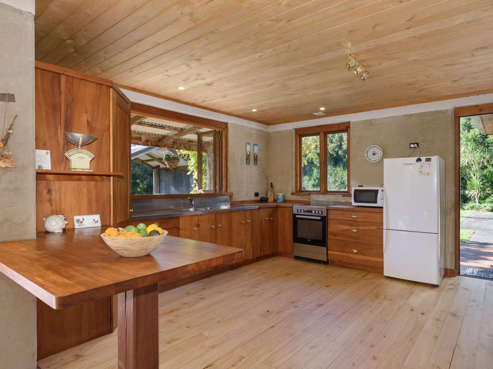 505 Old Highway, Whakamarama