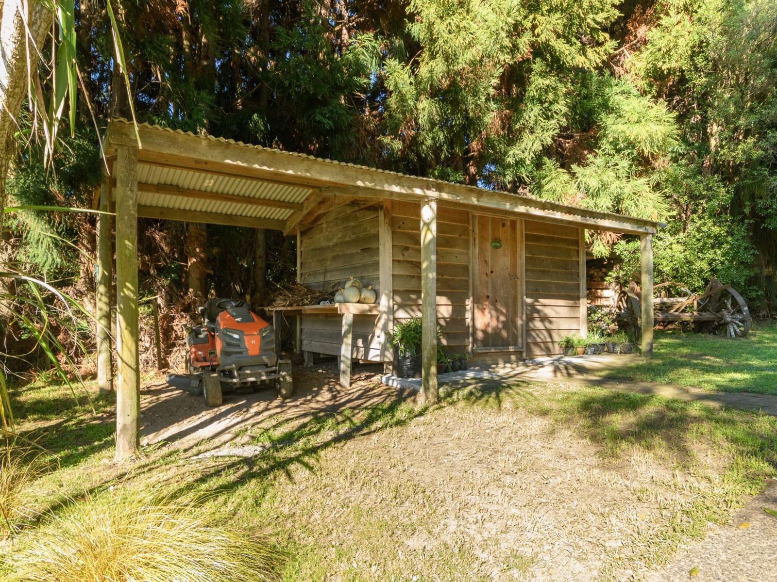 505 Old Highway, Whakamarama