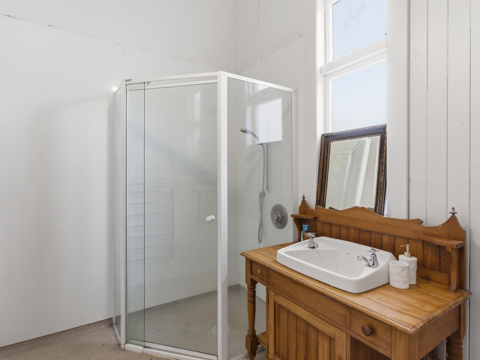 225 Kuku Beach Road, Manakau