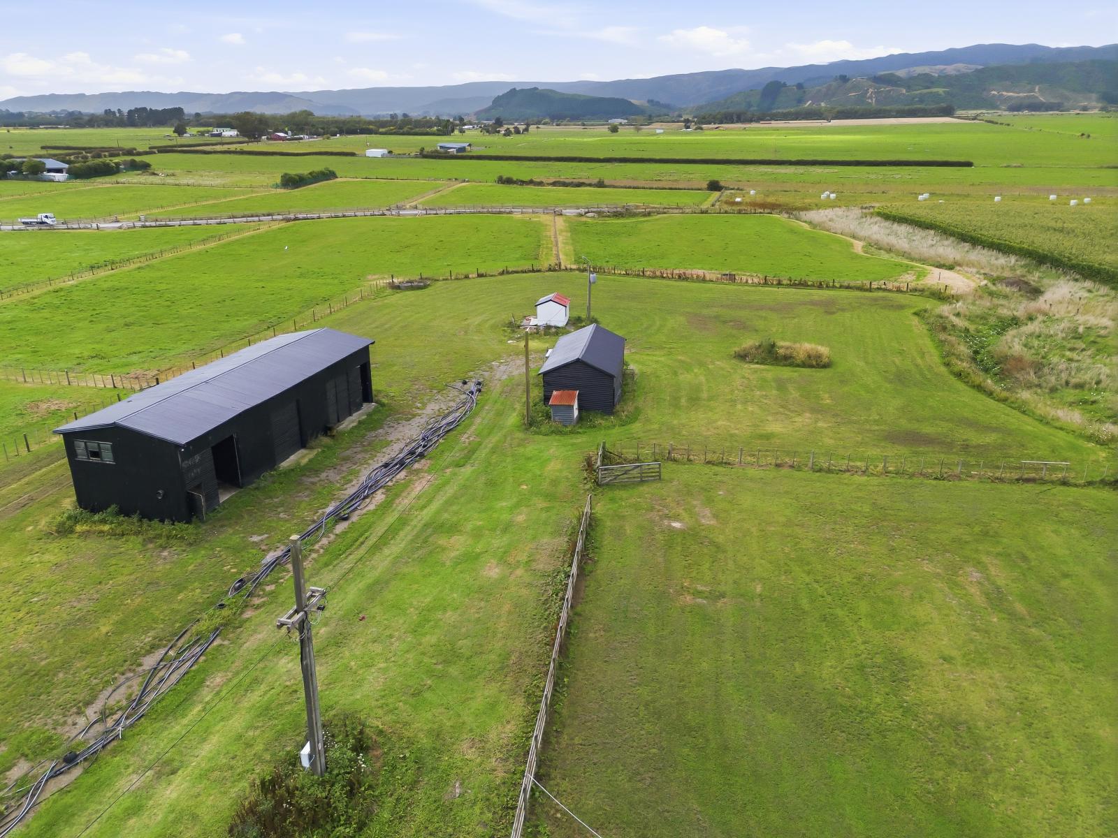 225 Kuku Beach Road, Manakau