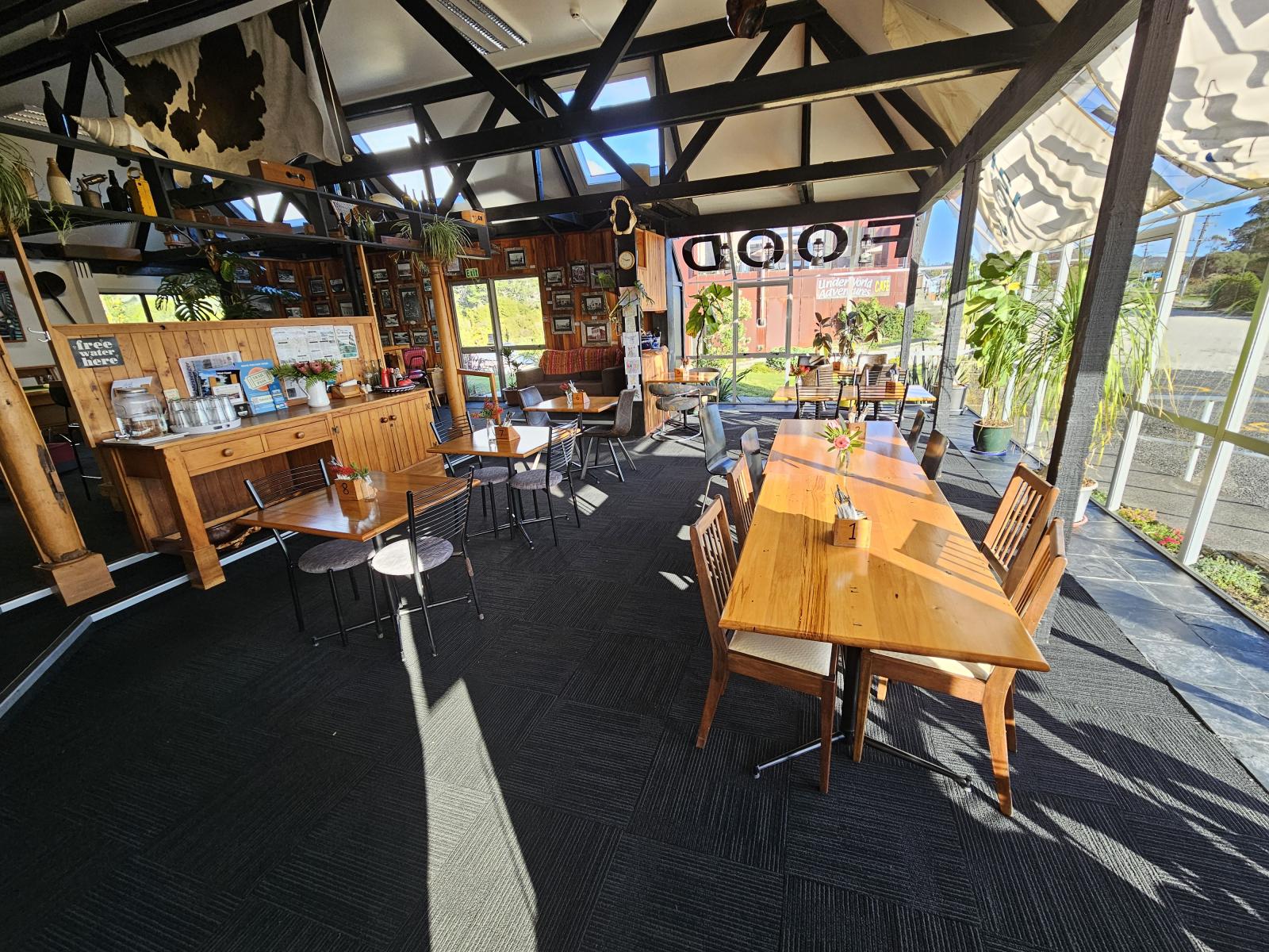 7370 State Highway 6, Charleston