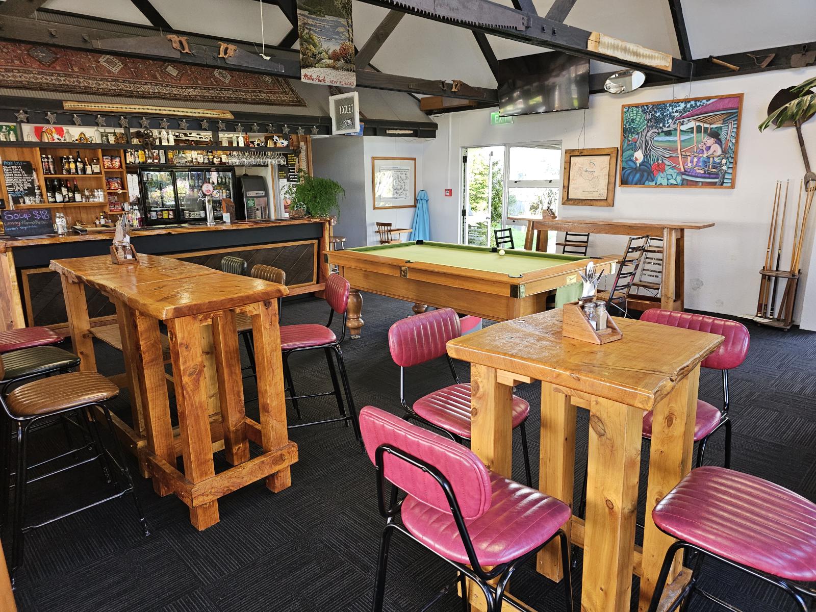 7370 State Highway 6, Charleston