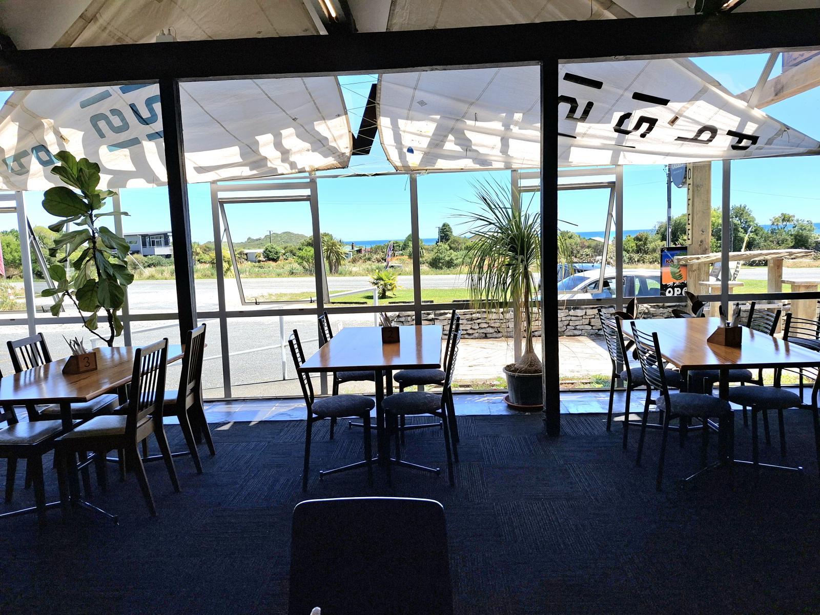 7370 State Highway 6, Charleston