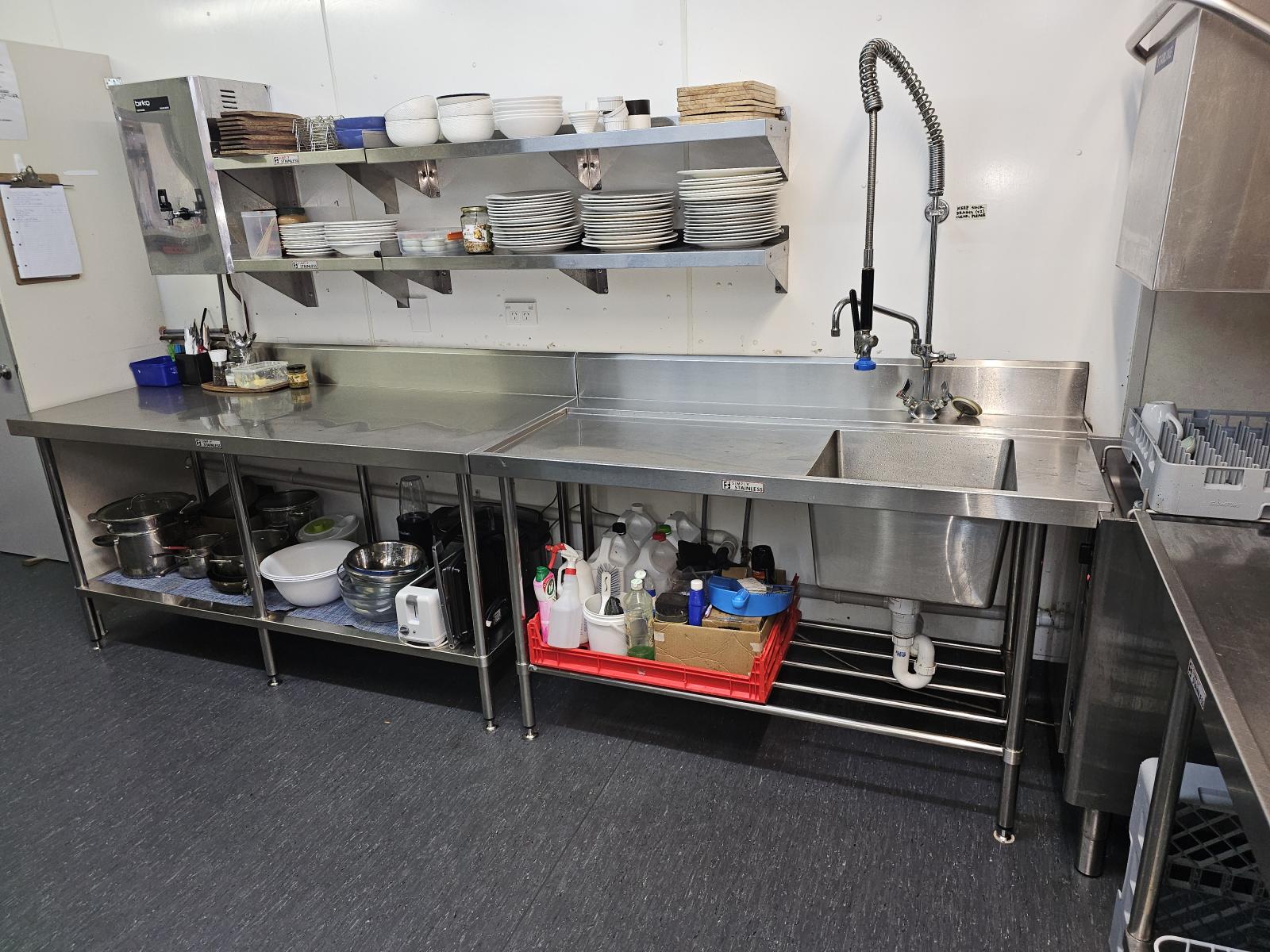 7370 State Highway 6, Charleston