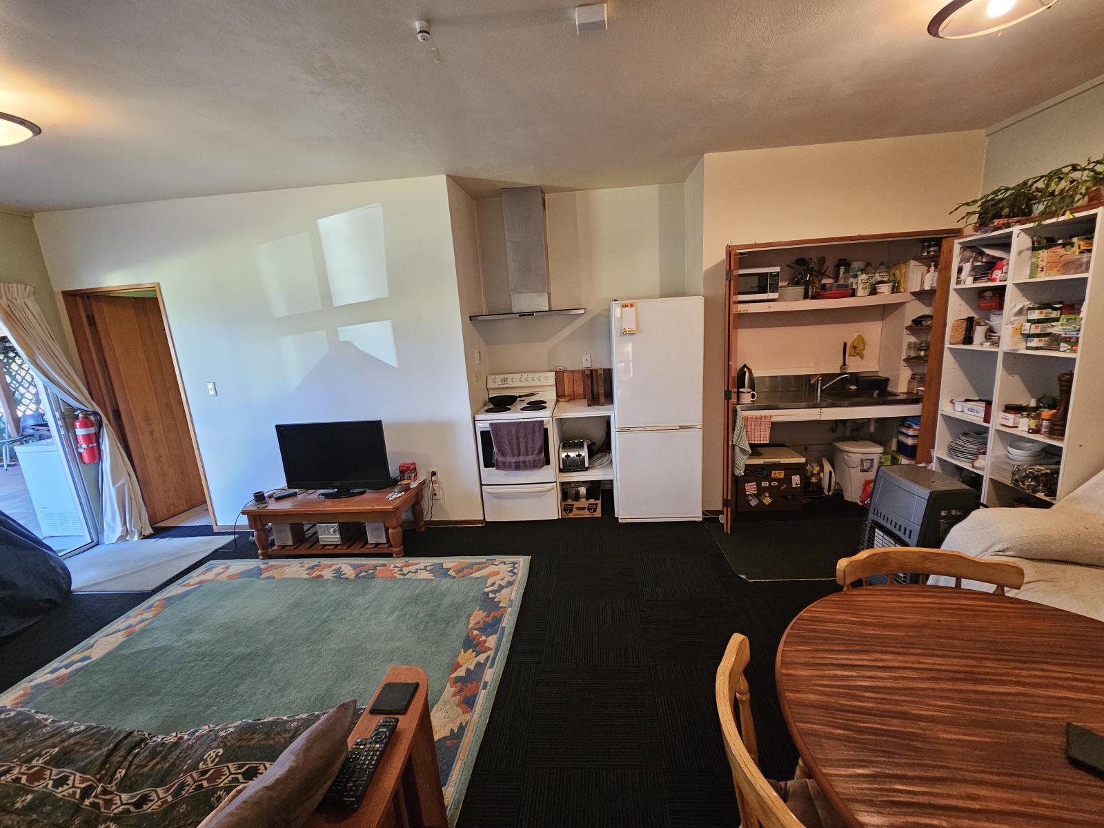 7370 State Highway 6, Charleston