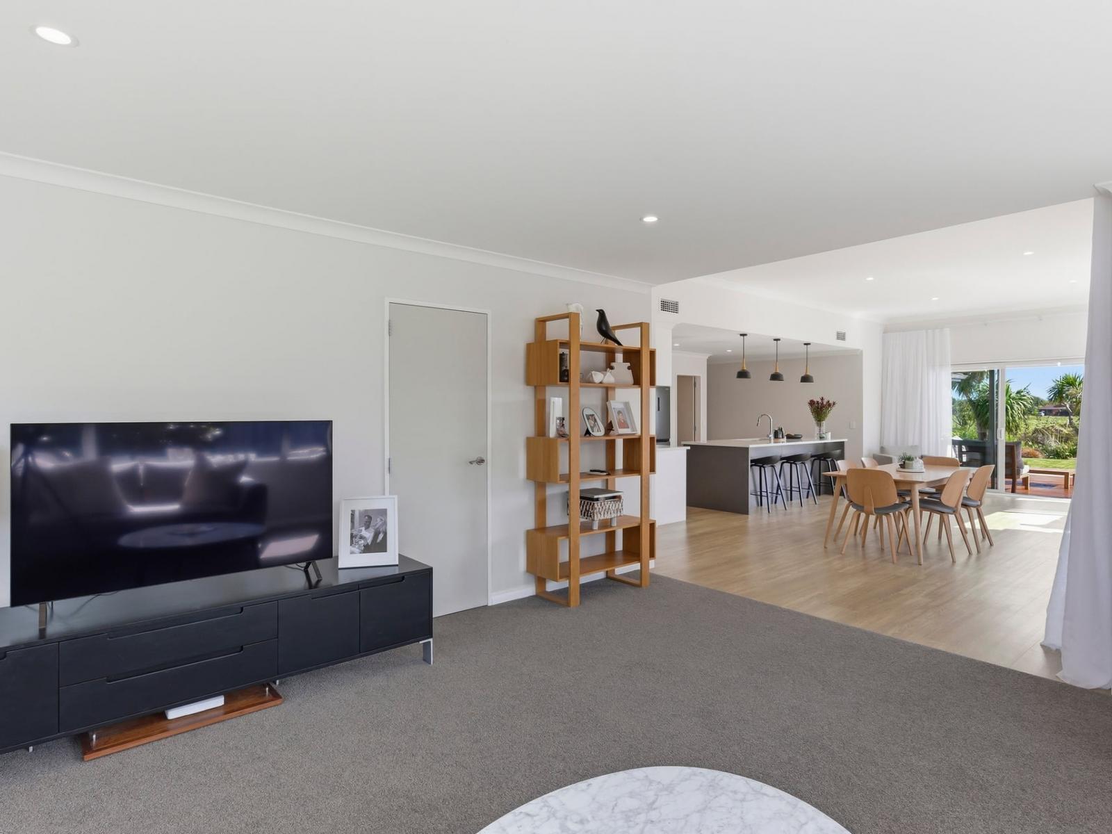 11 Taranui Way, Paraparaumu Beach