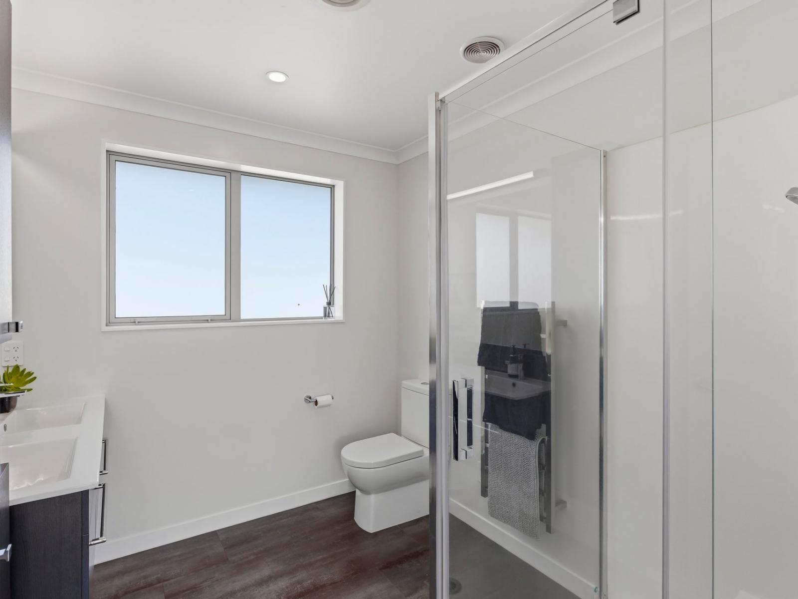 11 Taranui Way, Paraparaumu Beach