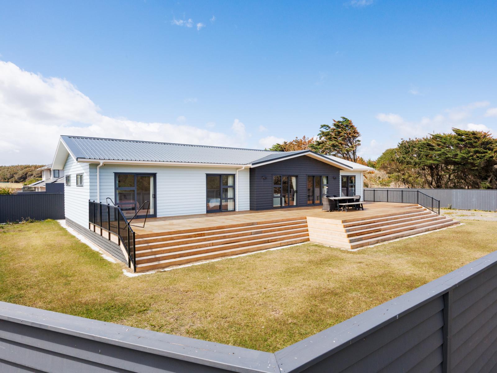52 Hunia Terrace, Himatangi Beach