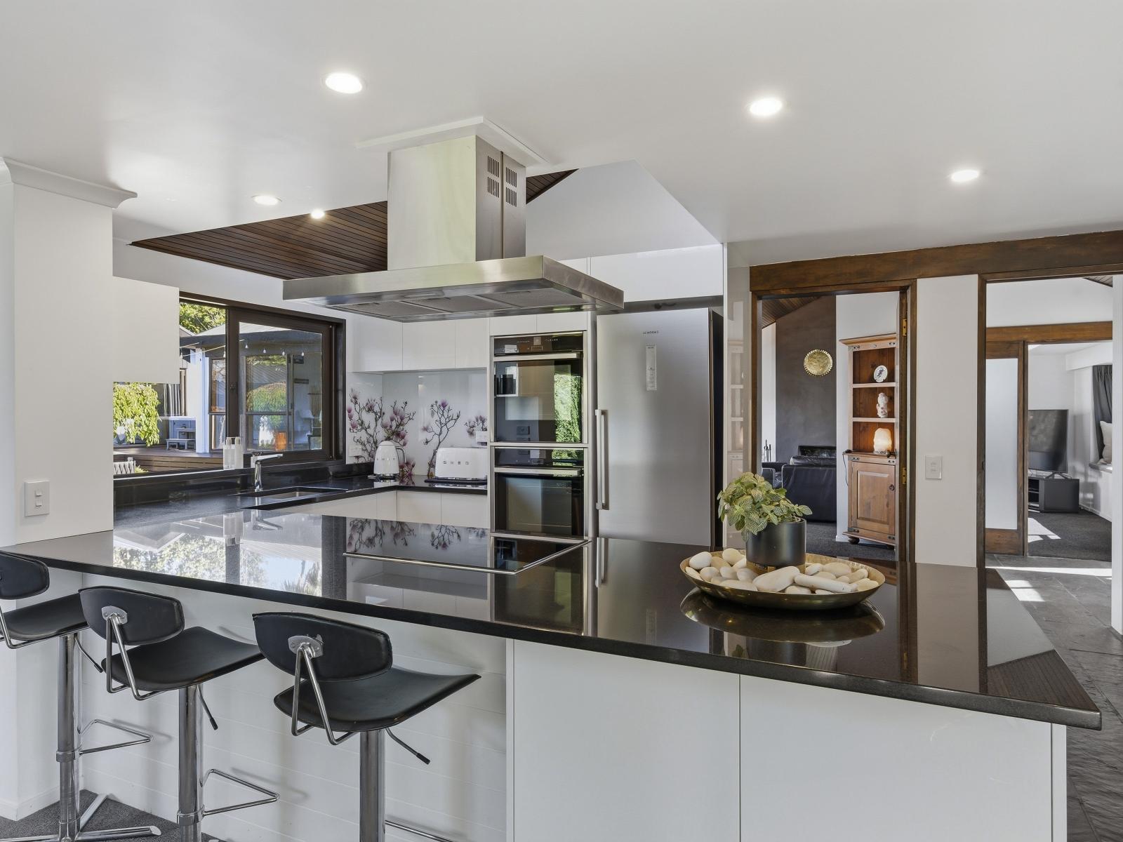 30 Callender Terrace, Paraparaumu Beach