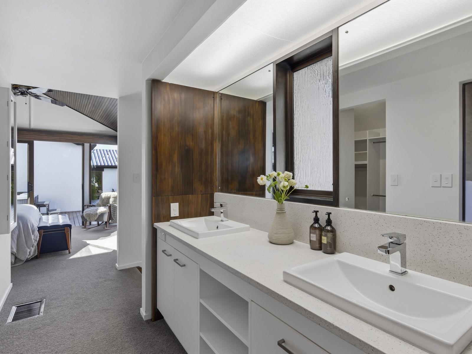 30 Callender Terrace, Paraparaumu Beach