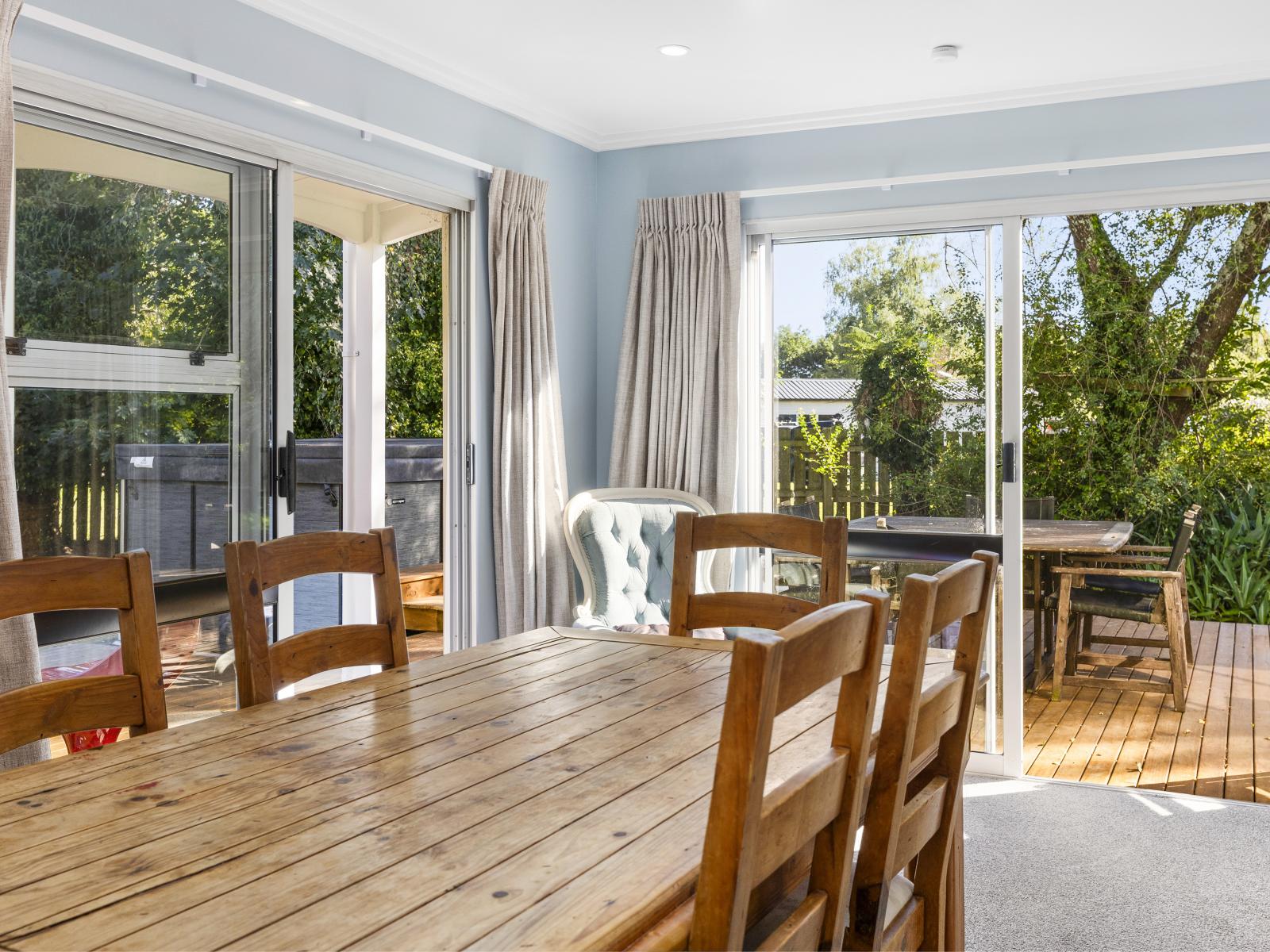 722 River Road, Broadlands