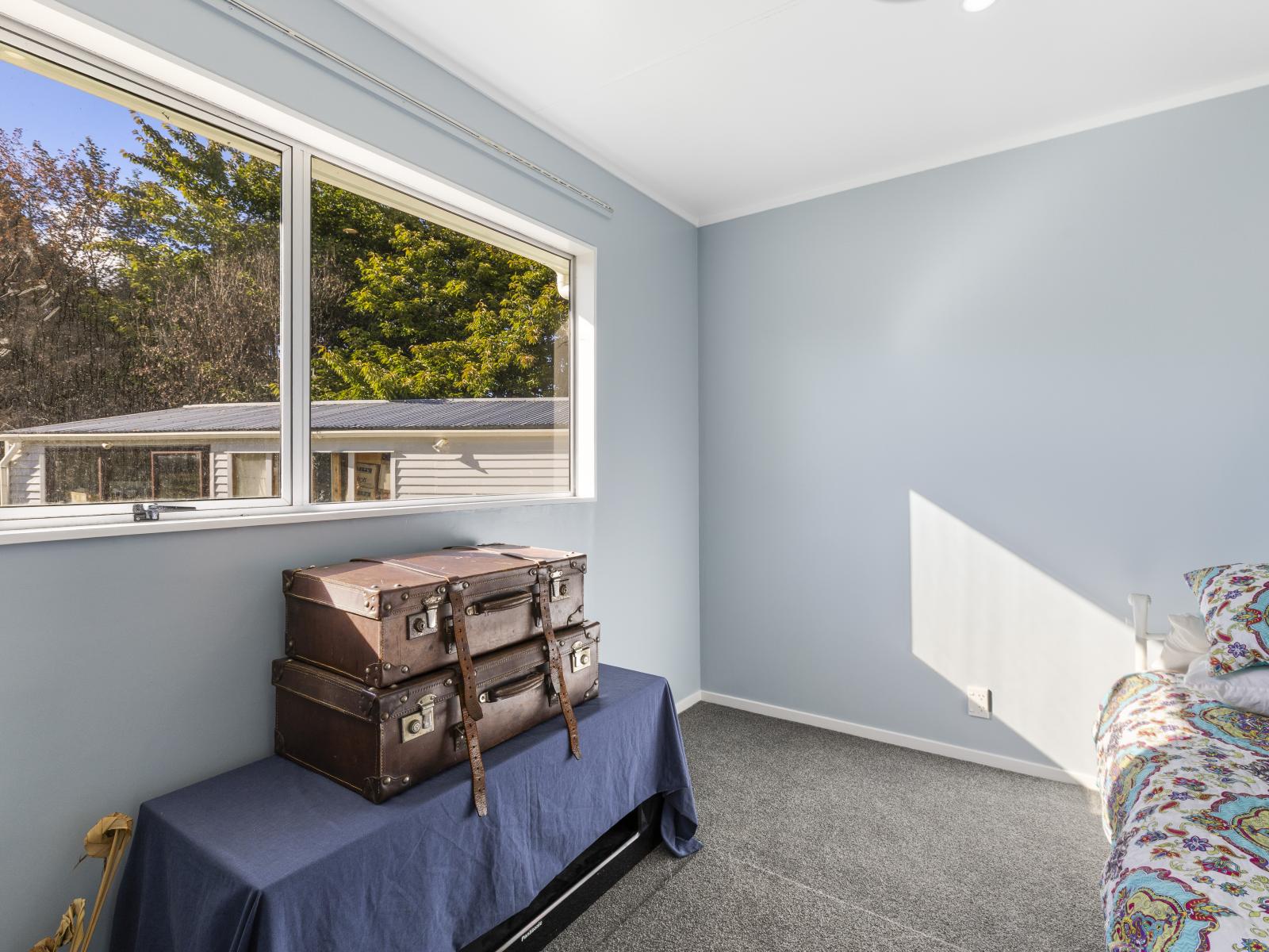 722 River Road, Broadlands